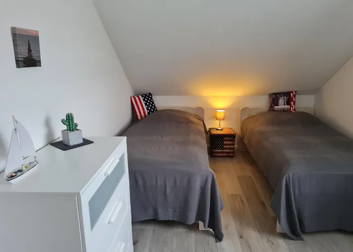 Giese Kuestenglueck * Hasselberg (Schleswig-Holstein)